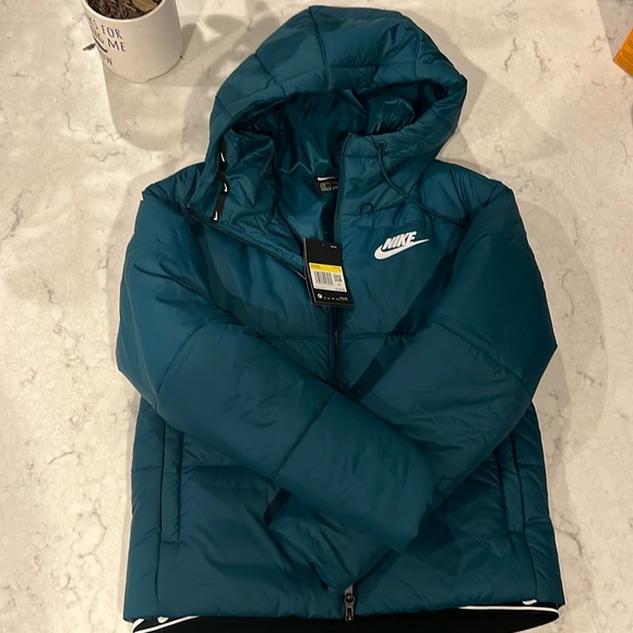 Teal Nike Women's Puffer Jacket - Picture 3 of 4